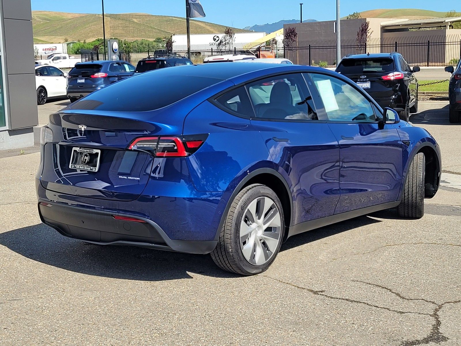 Used 2022  Tesla Long Range image 4