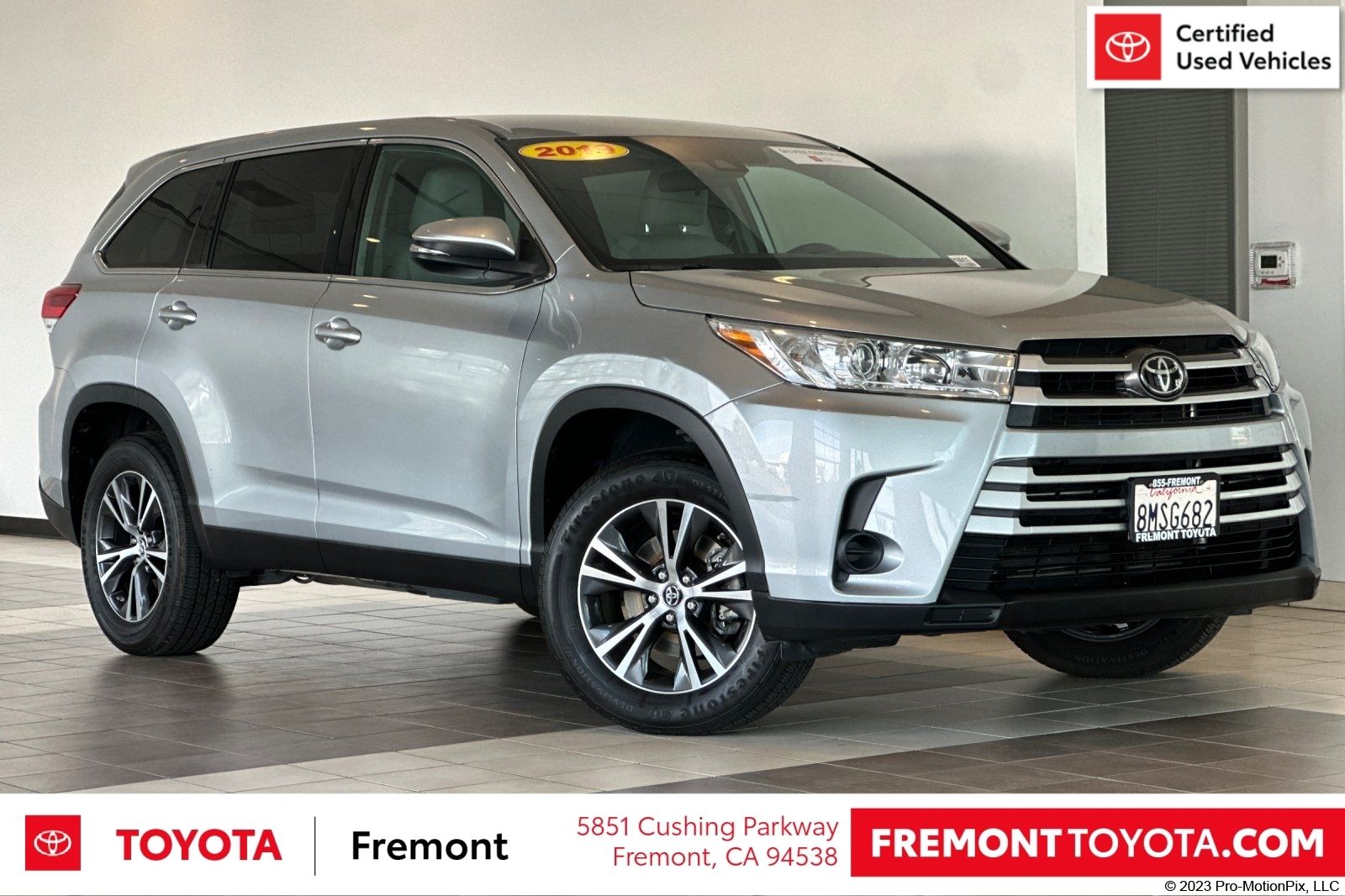  2019 Toyota Highlander LE FWD   