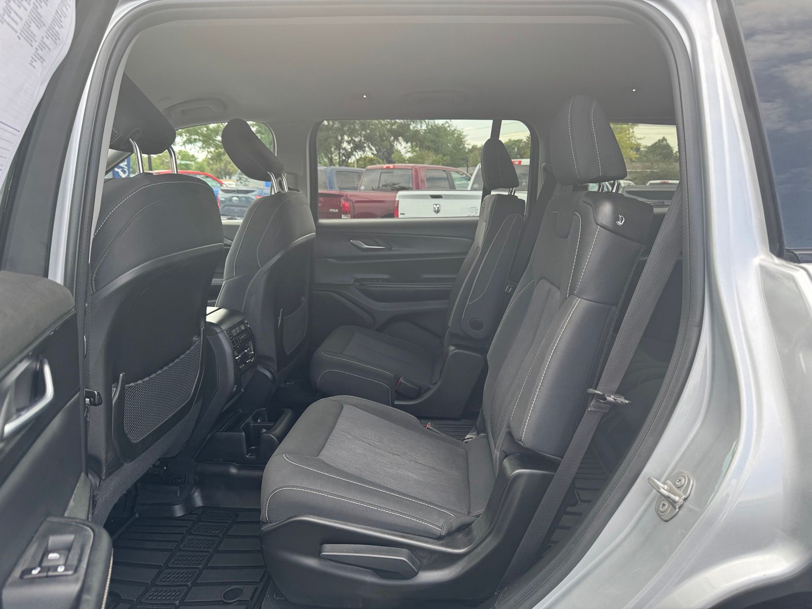 Used 2023 Jeep Grand Cherokee L SUV