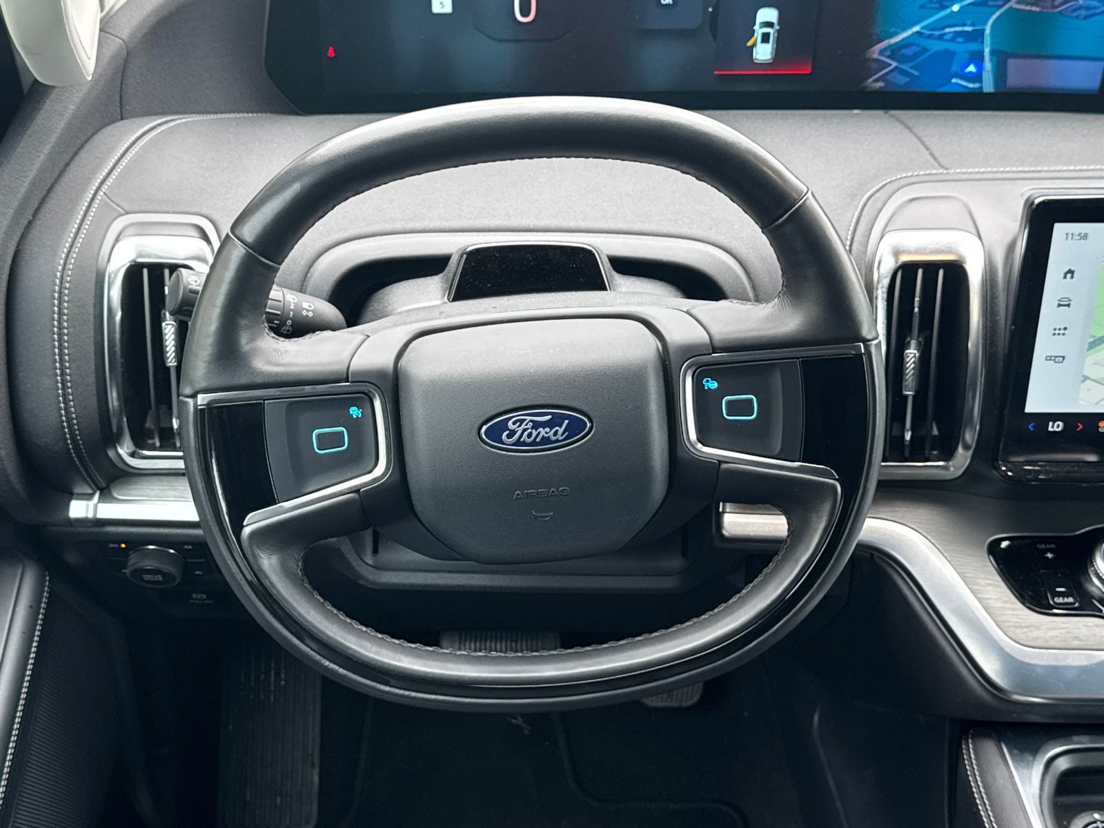 Used 2025 White Ford Platinum image 23