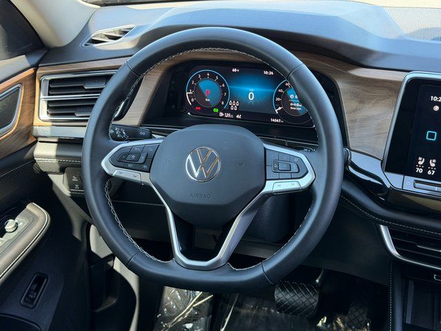 Used 2025 Gray Volkswagen 2.0T SE w/Technology image 21