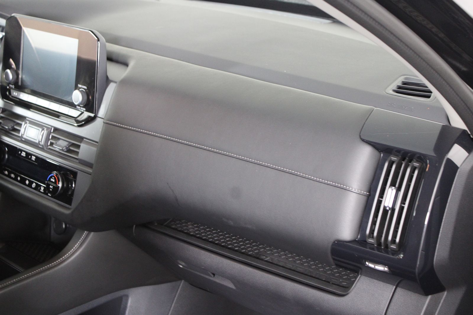 Used 2025 Black Nissan S image 27
