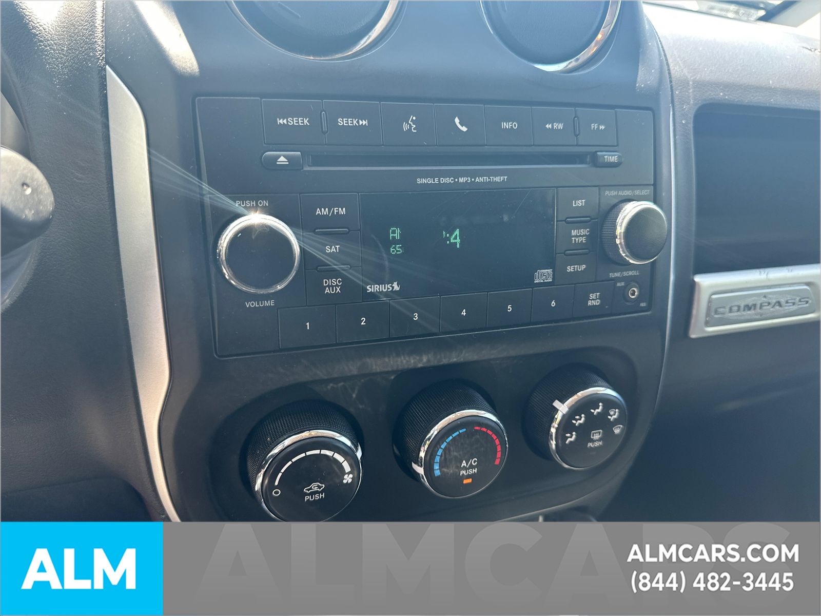 Used 2016 Granite Crystal Clearcoat Metallic Jeep Latitude image 24