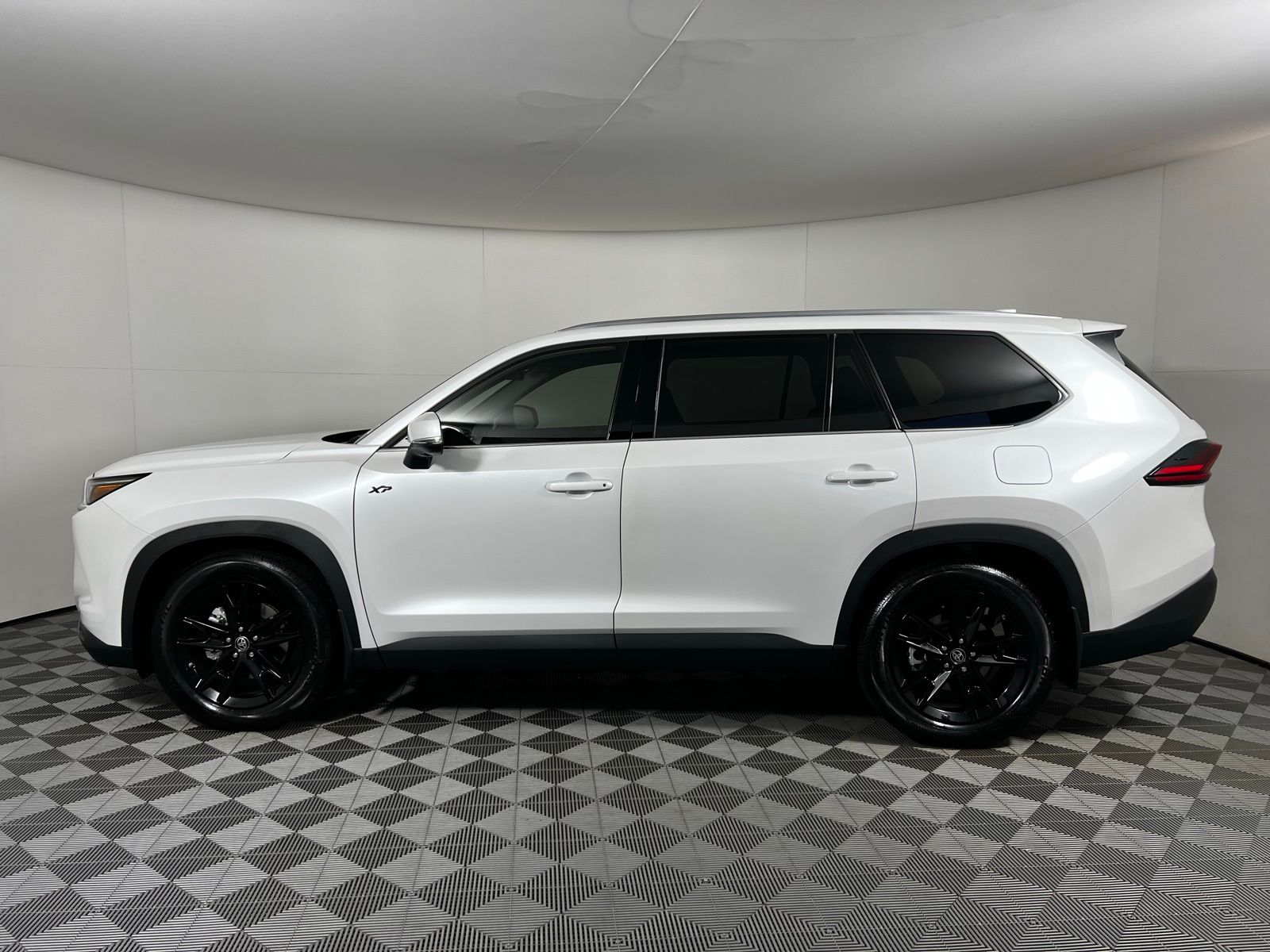 Thumbnail: 2026 Toyota Grand Highlander - 8