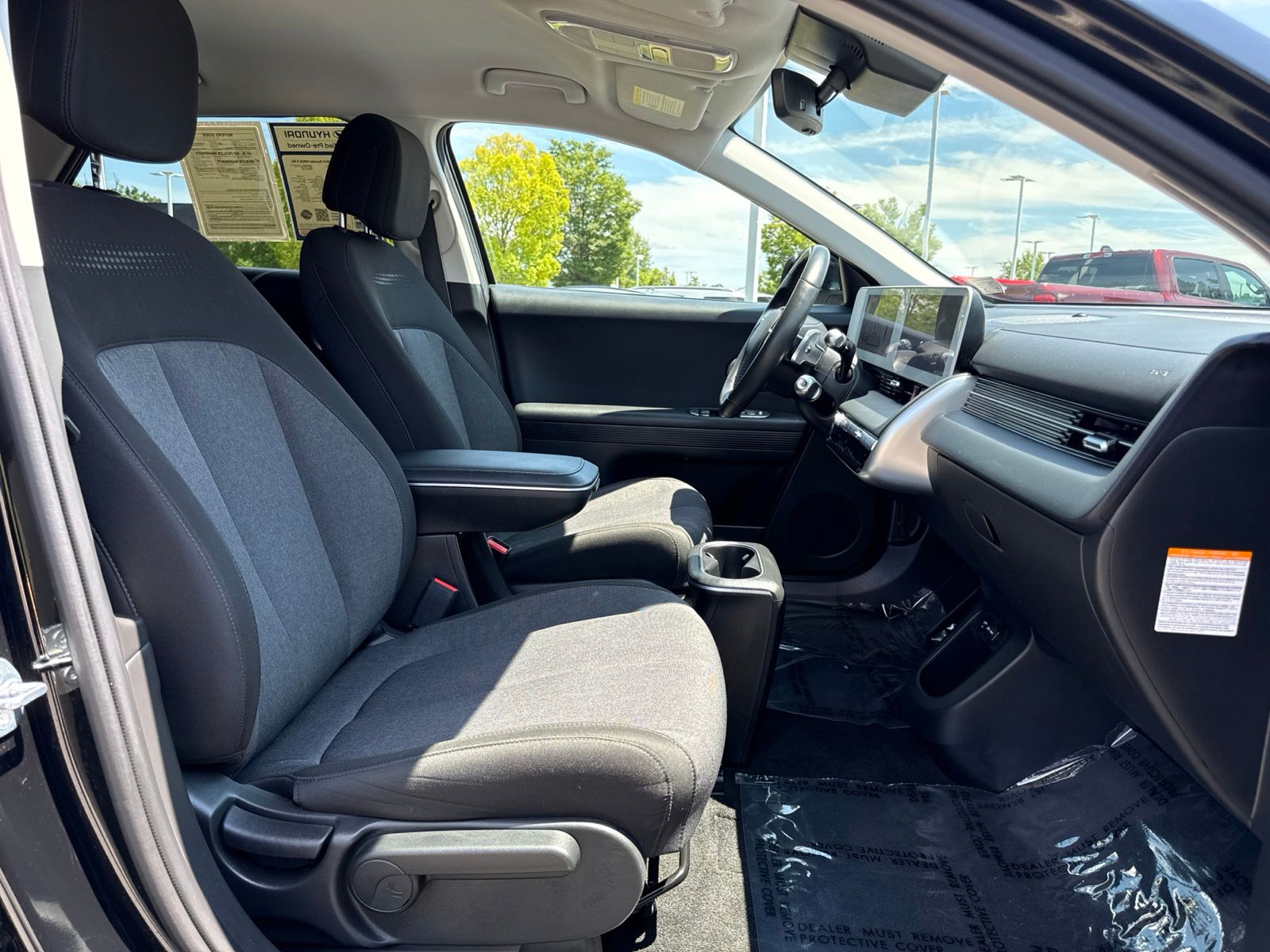 Used 2024 Black Hyundai SEL image 29
