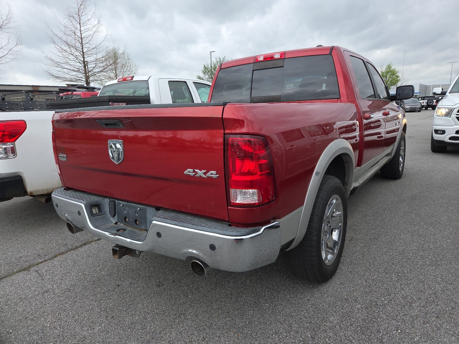 View vehicle photo 5