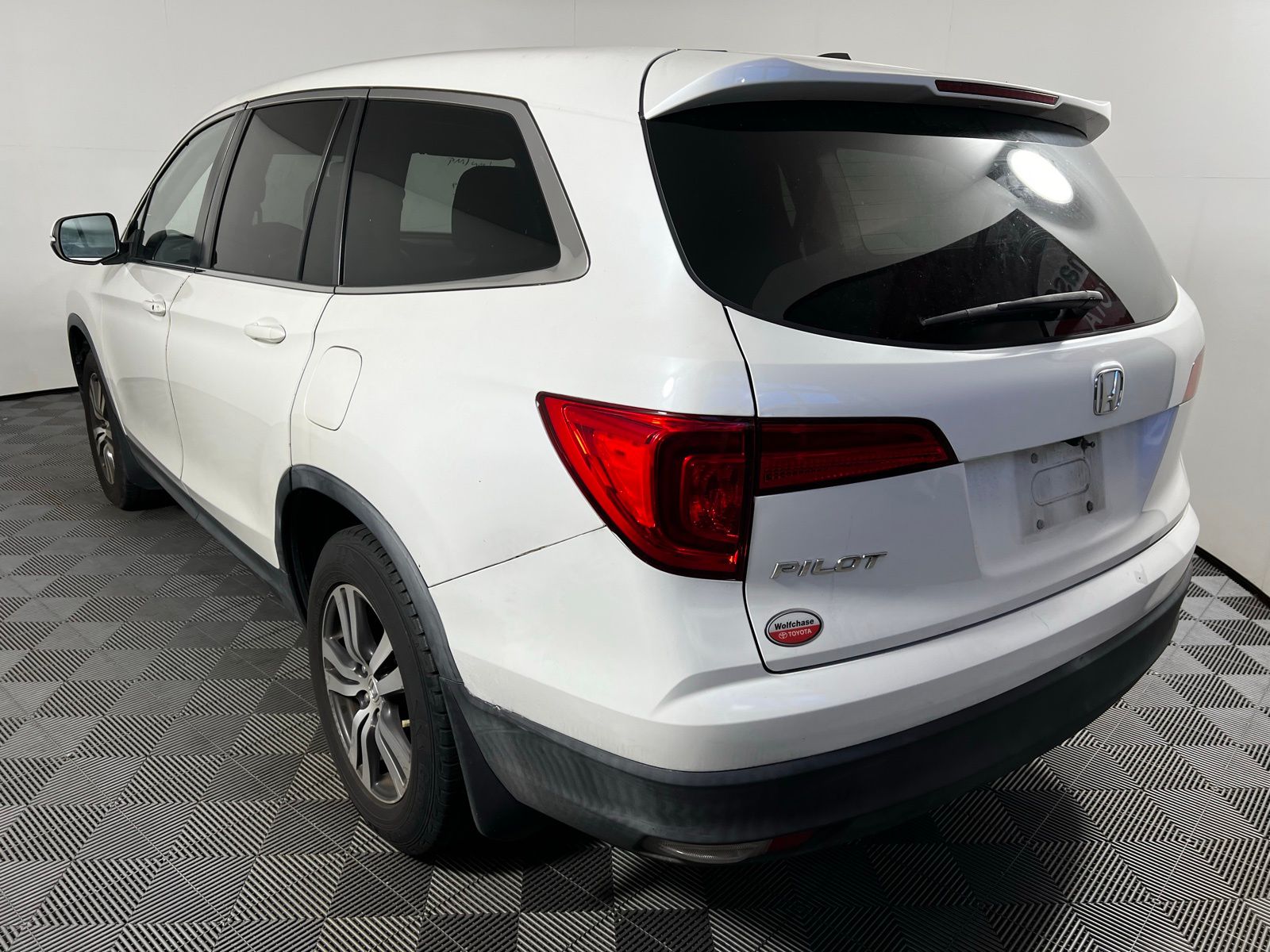 Thumbnail: 2018 Honda Pilot - 7