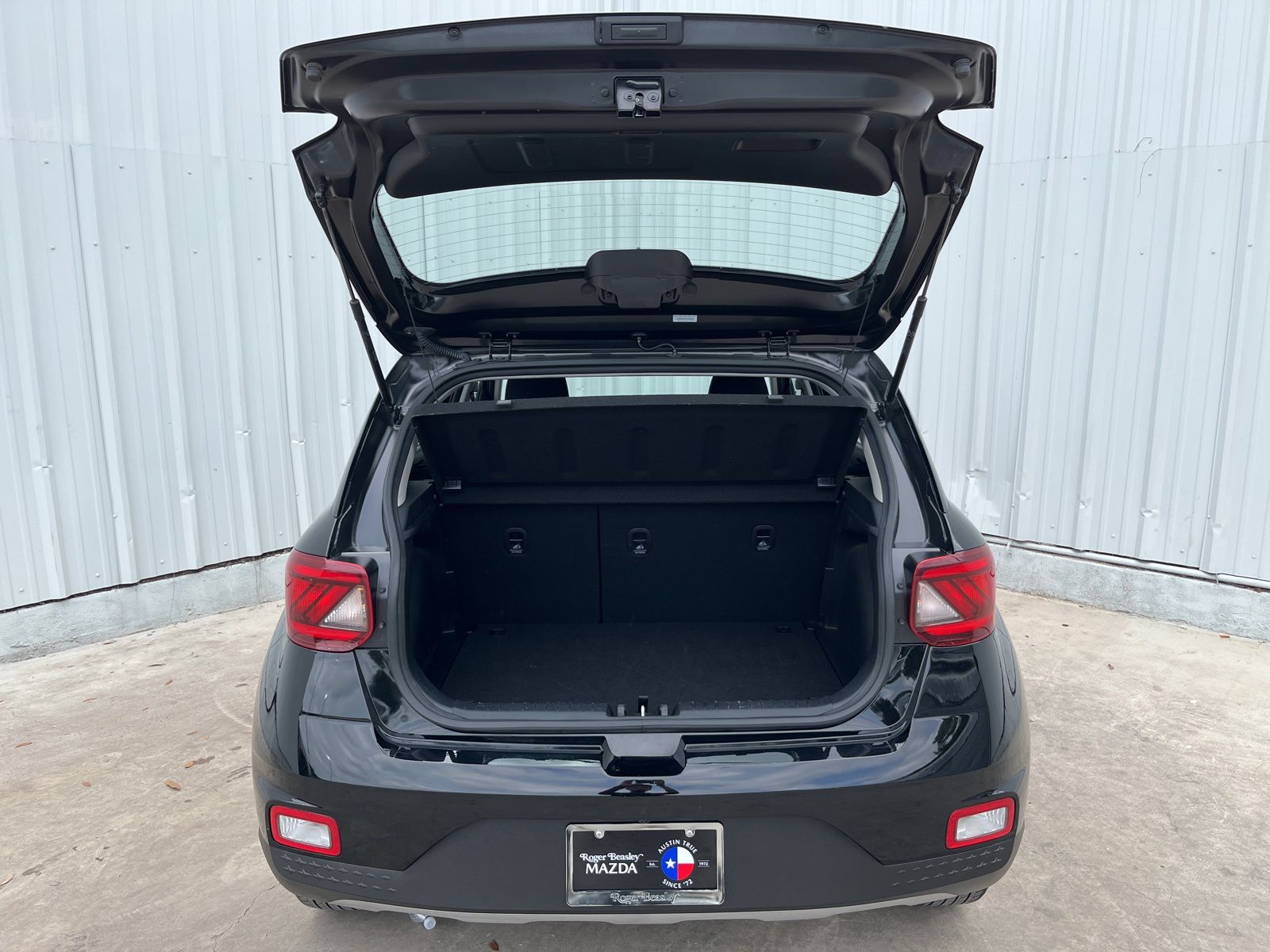 Used Car 2025 Hyundai Venue  Sel For Sale Under $20,000 In Austin, Texas