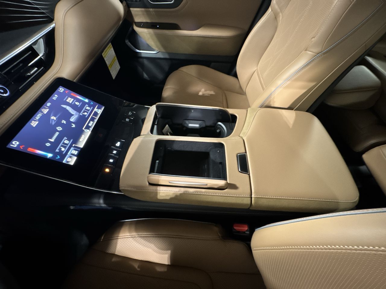 2025 Infiniti QX80 Sensory photo 23
