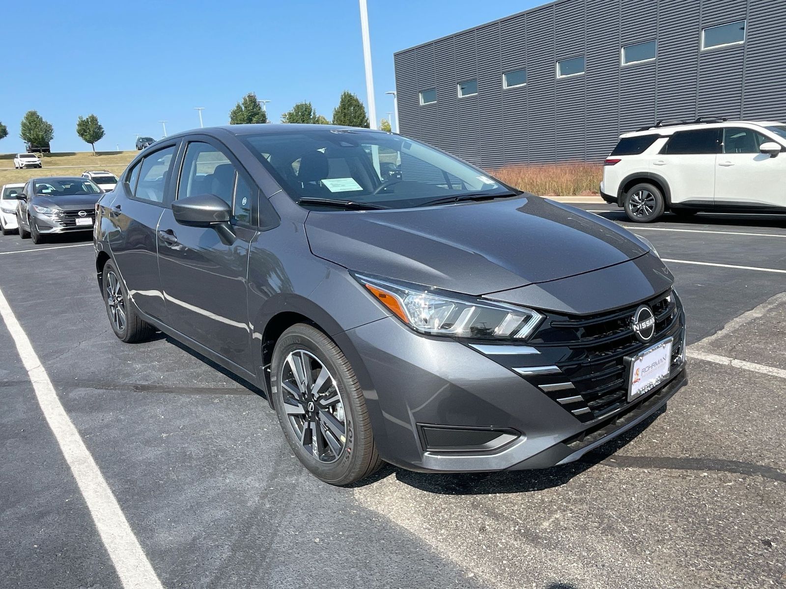 2024 Nissan Versa 1.6 SV 4