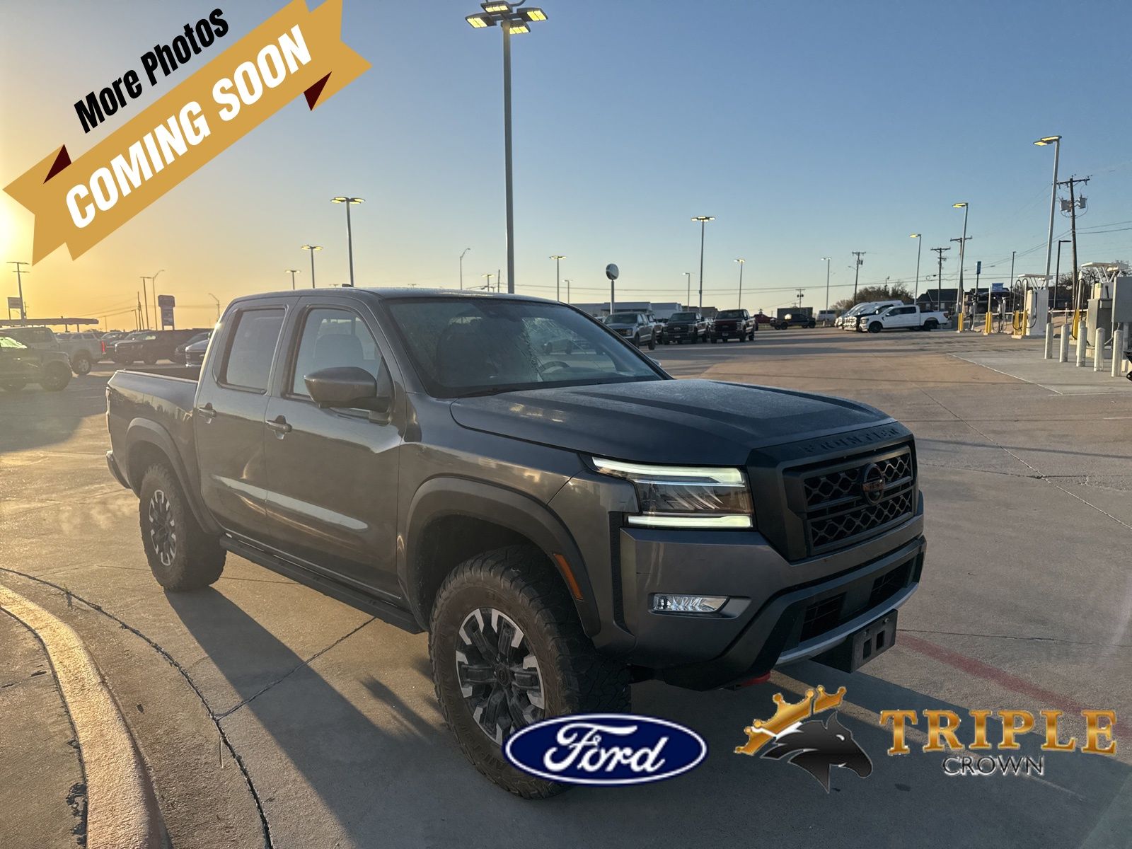 2023 Nissan Frontier PRO-4X Crew Cab 4WD