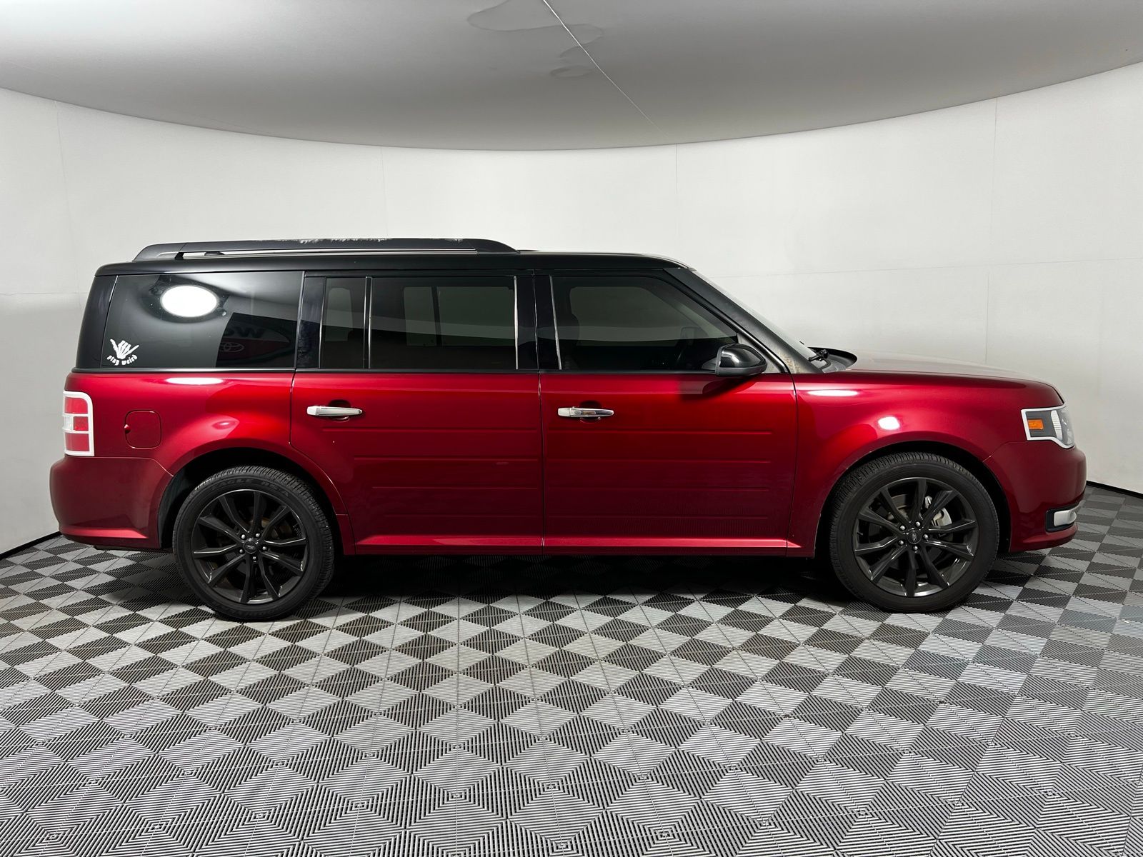 Thumbnail: 2018 Ford Flex - 4