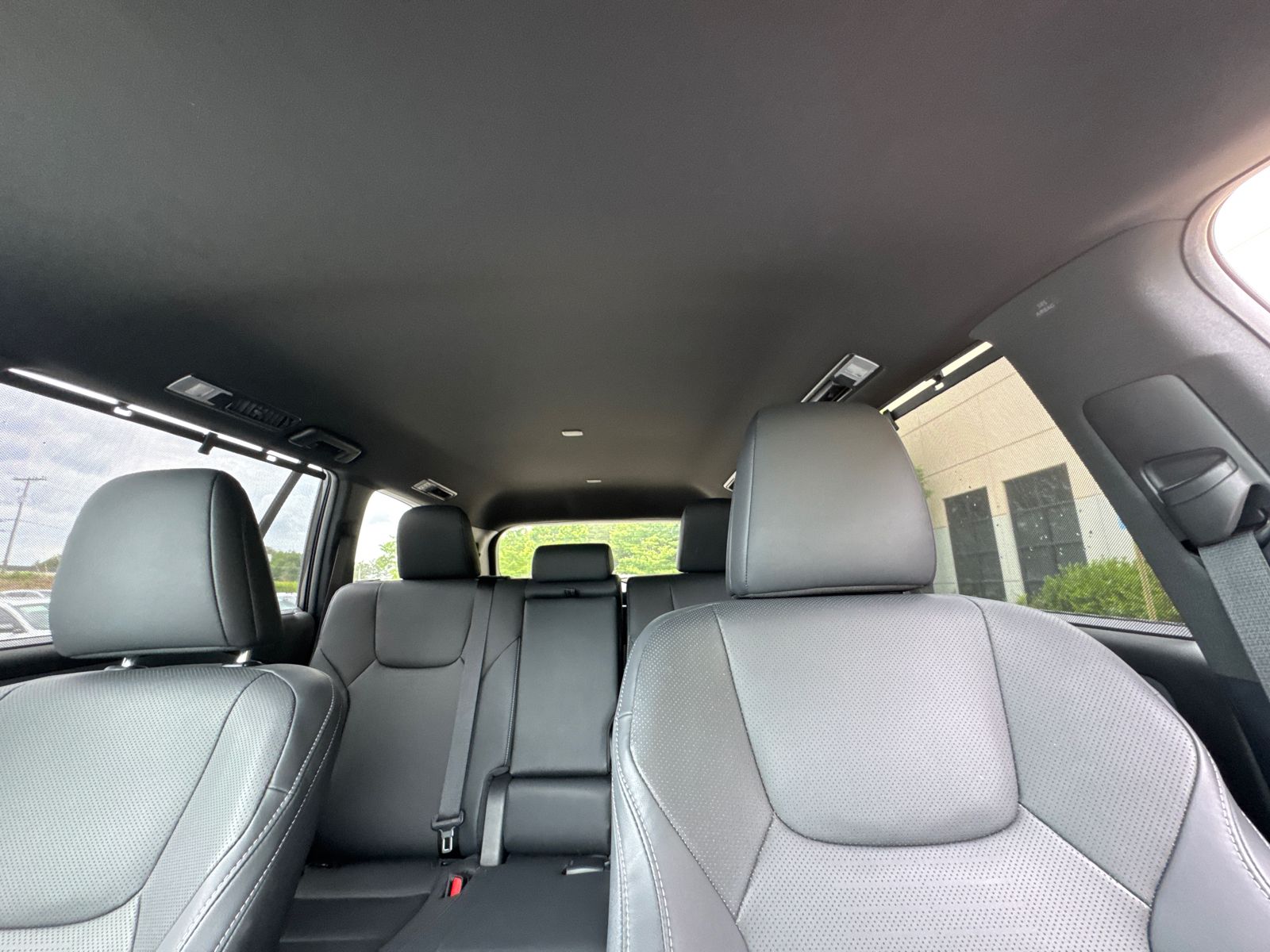 Used 2024 Pearl Lexus 350 image 32