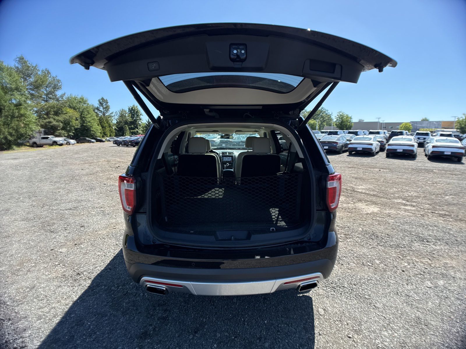 Used 2017 Shadow Black Ford Platinum image 30