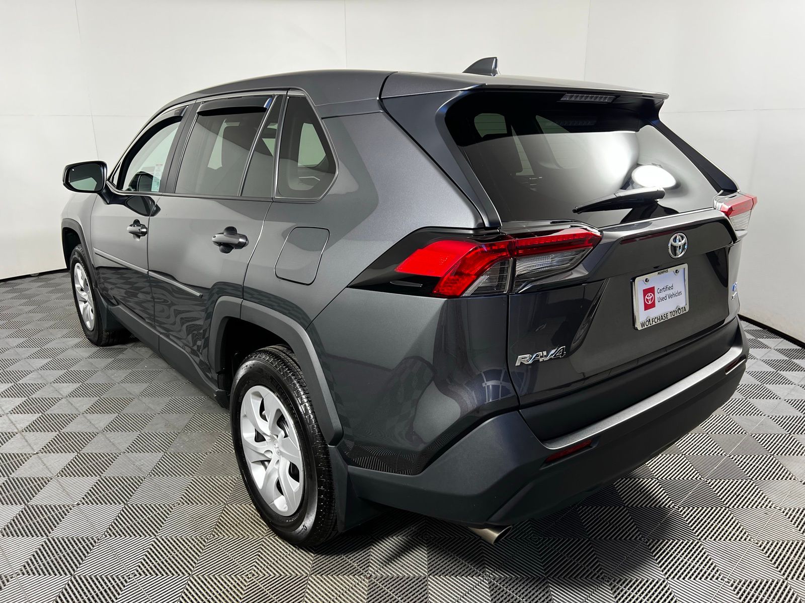 2023 Toyota RAV4 LE 7