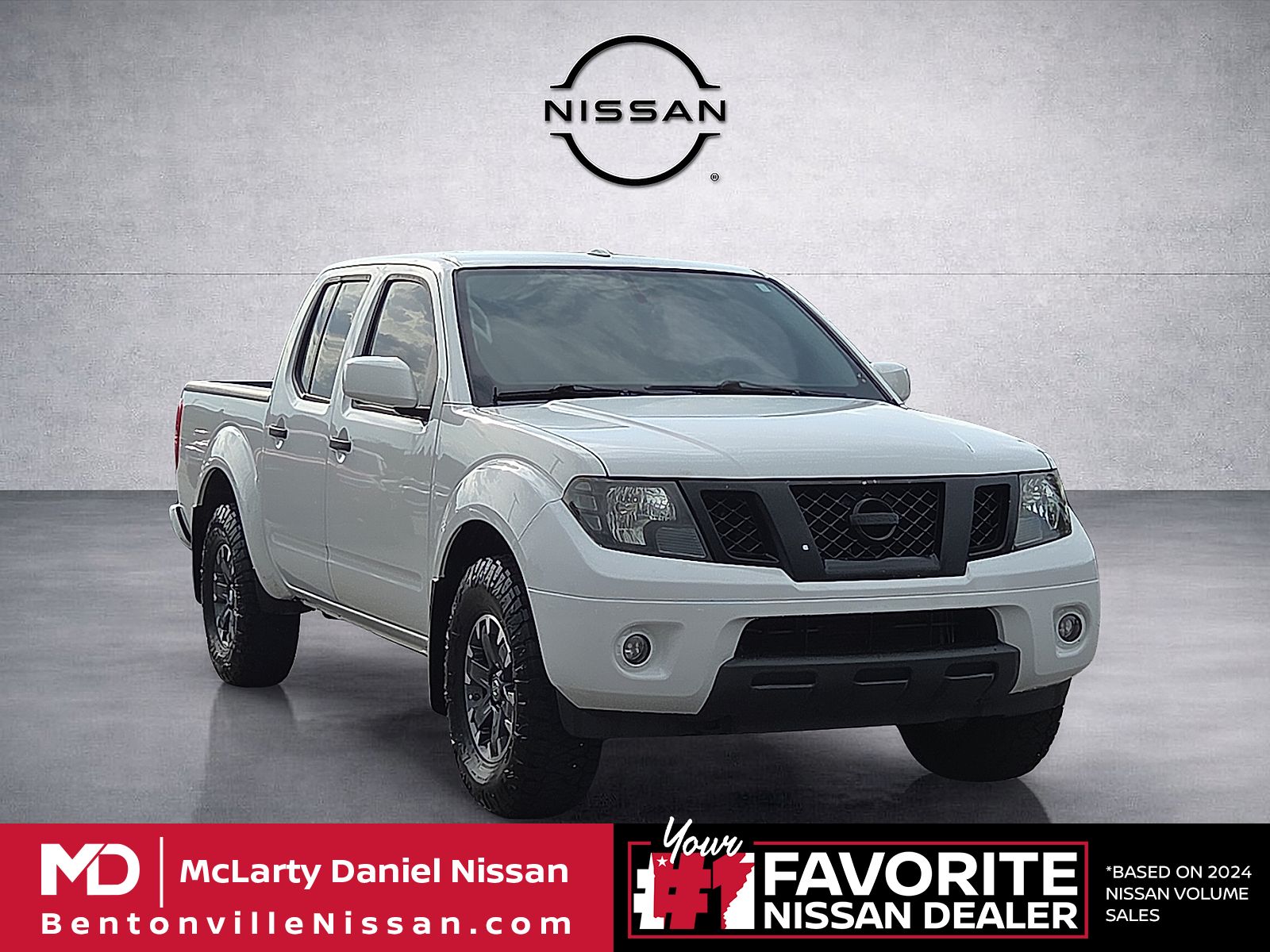 Glacier White 2018 Nissan Frontier Pickup Truck Four-Wheel Drive 5-Speed Automatic Overdrive