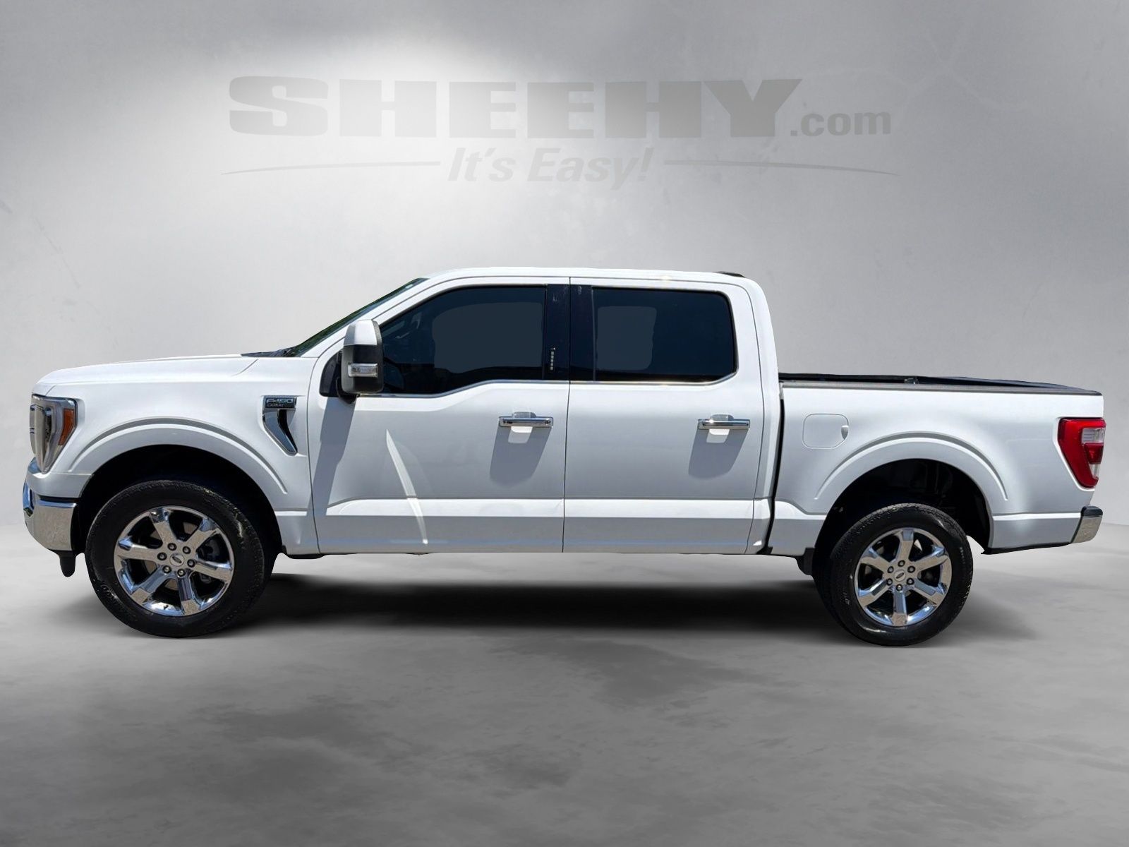 Certified Used 2023 Oxford White Ford Lariat image 15