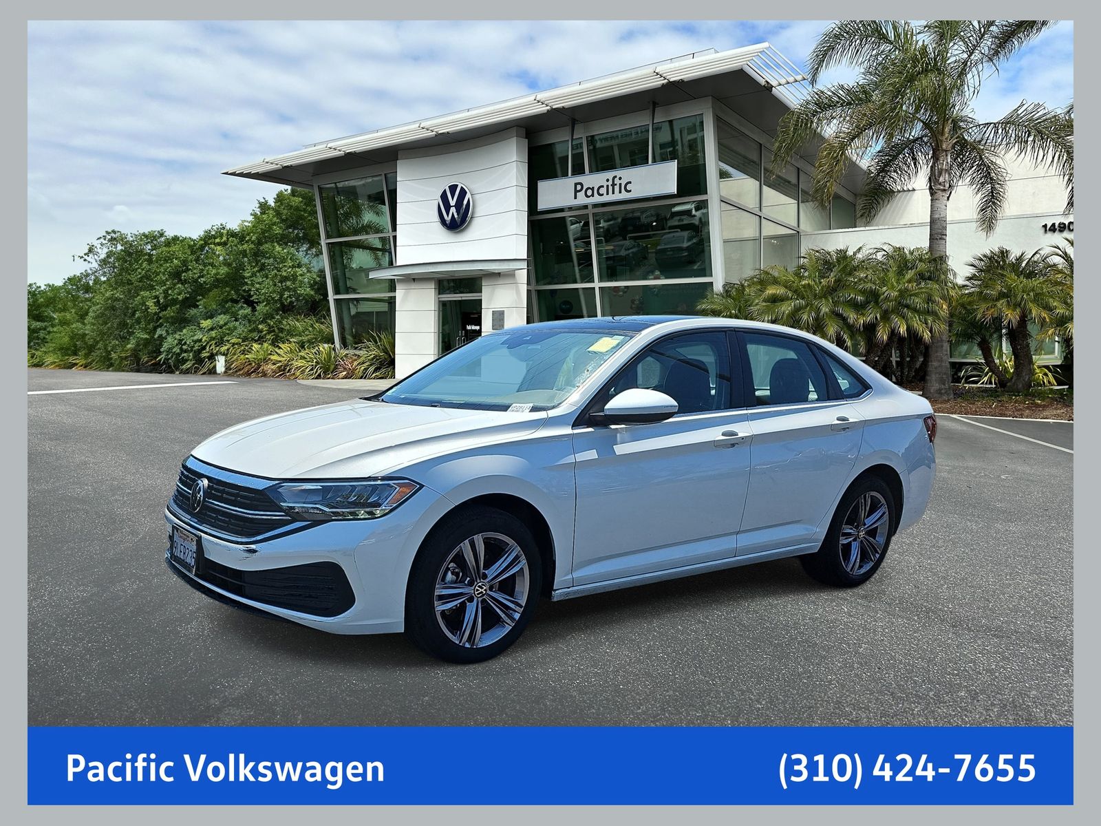 Opal White Pearl 2023 Volkswagen Jetta Sedan Front-Wheel Drive 8-Speed Automatic