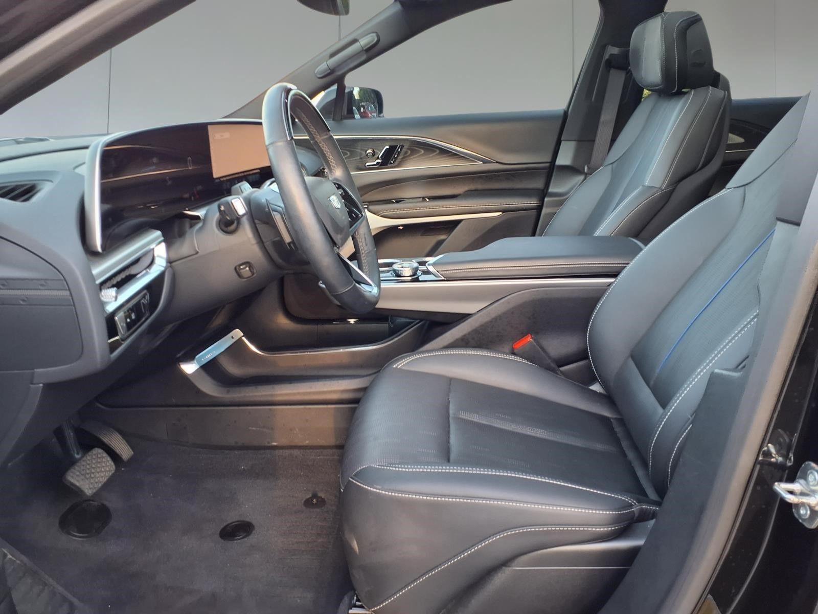 2024 Cadillac LYRIQ Sport Black at Ultimate Motorsports