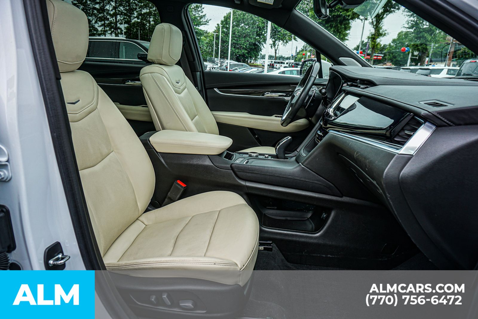 Used 2023 White Cadillac Sport image 24