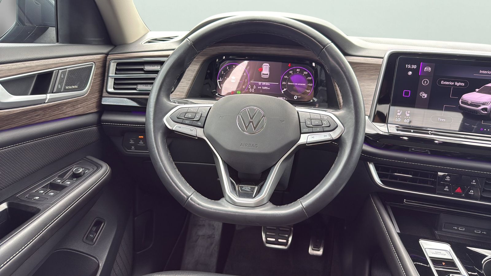 Used Car 2024 Volkswagen Atlas  2.0t Sel Premium R-line For Sale Under $40,000 In Austin, Texas
