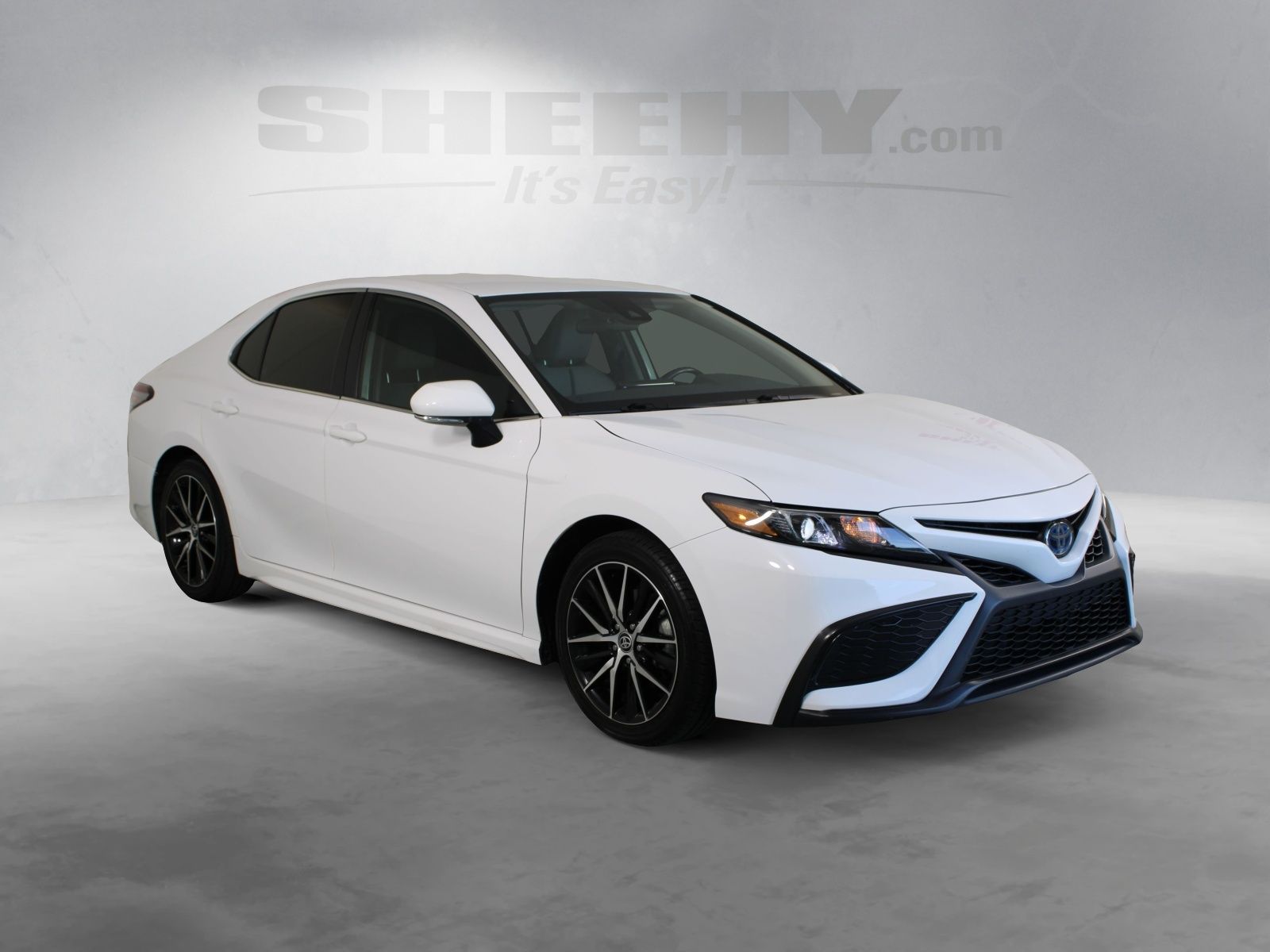 Used 2024 White Toyota SE image 2