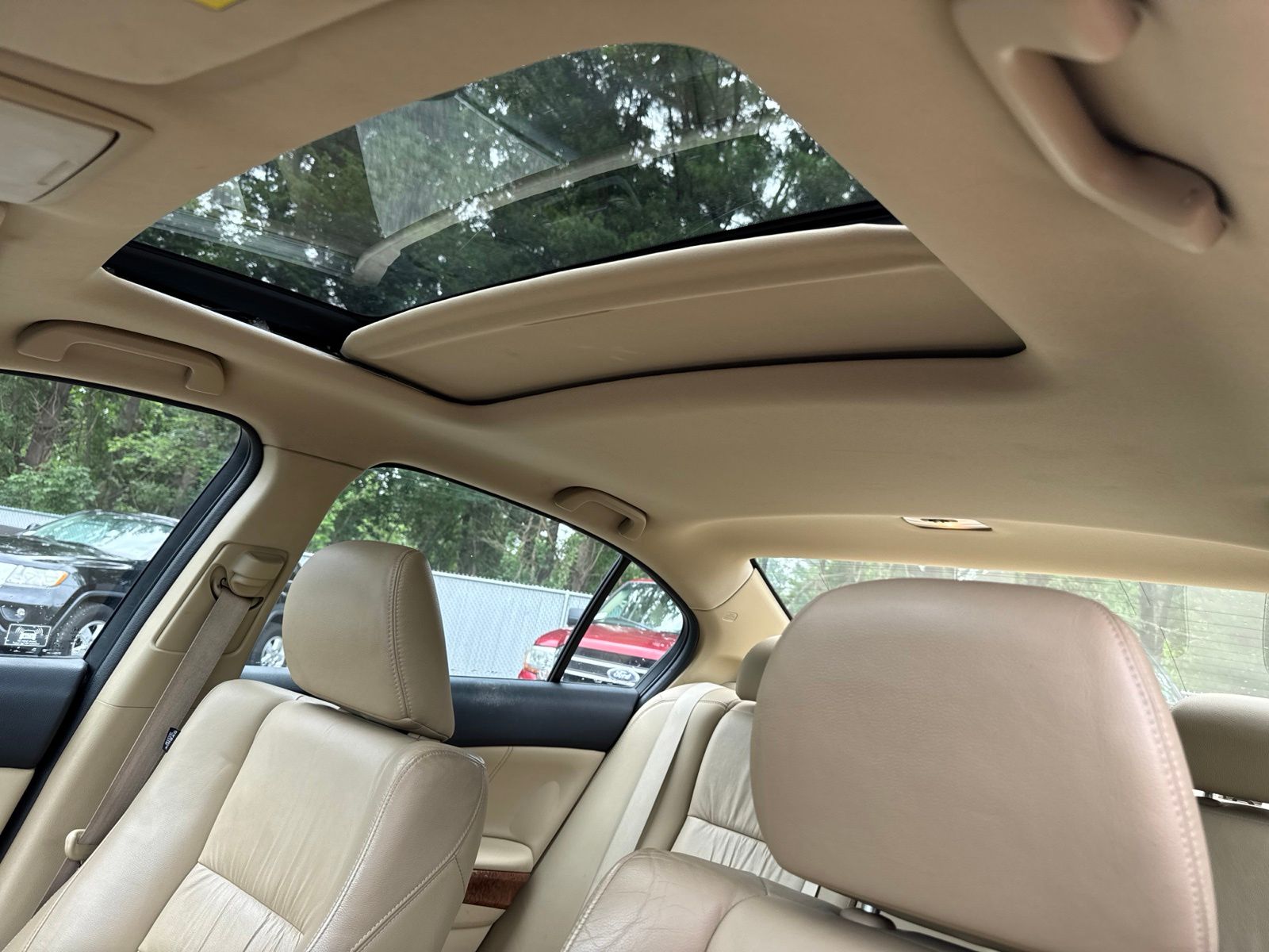 Used 2012 Black Honda EX-L image 9