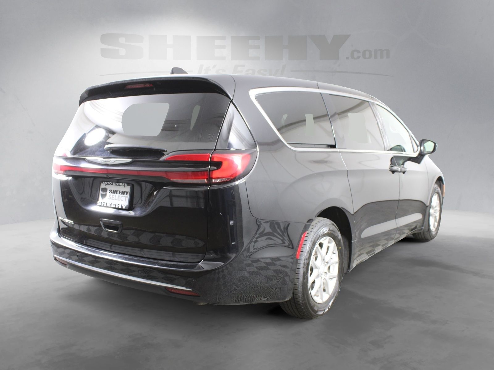 Used 2025 Black Chrysler Select image 12