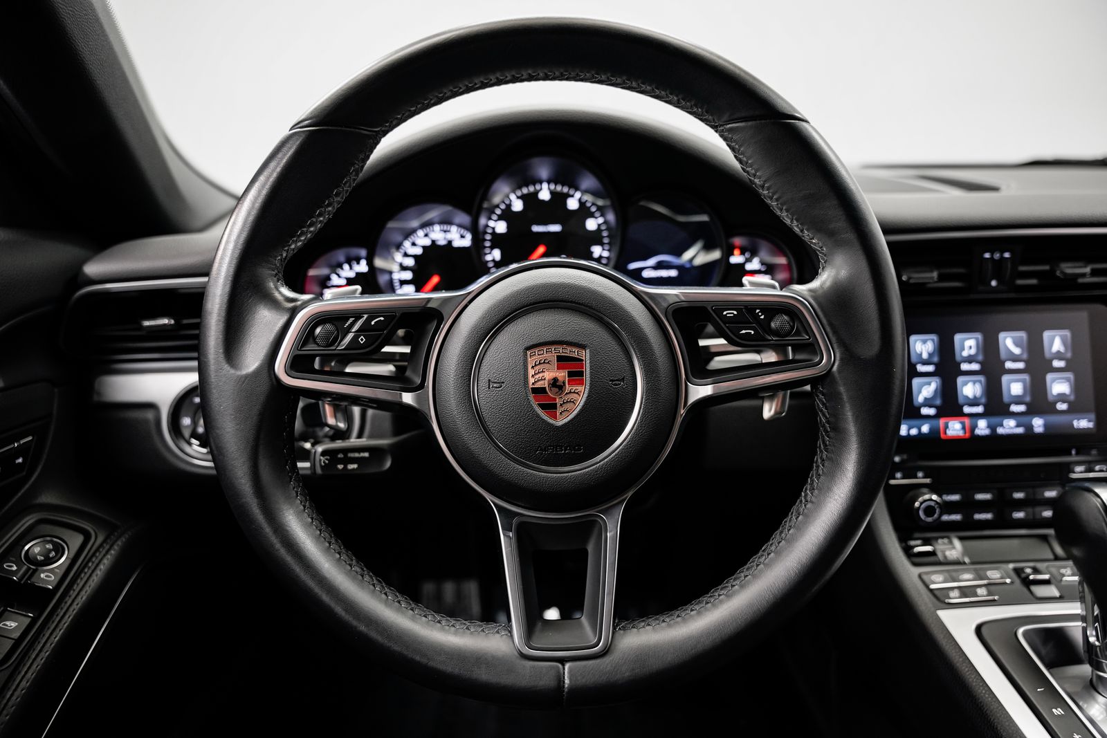 2018 Porsche 911 Carrera — photo 9