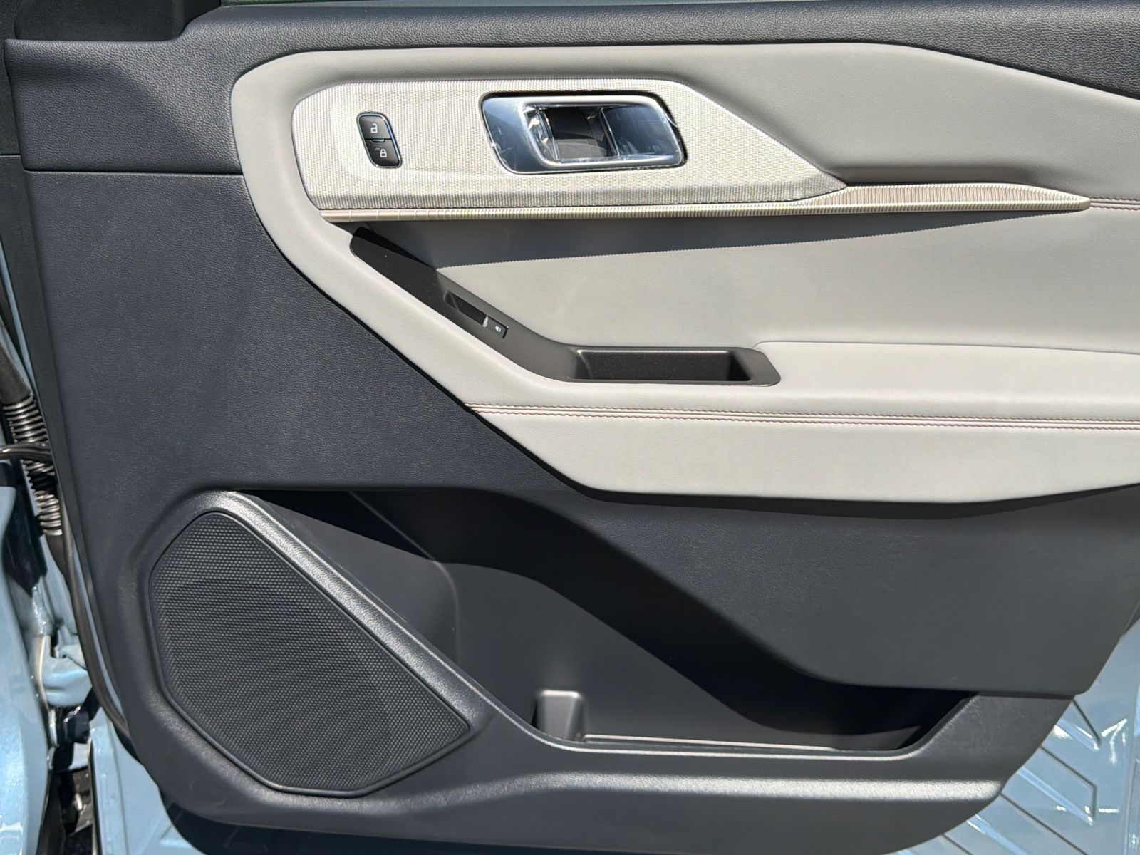 New 2026 Vapor Blue Metallic Ford Active image 15