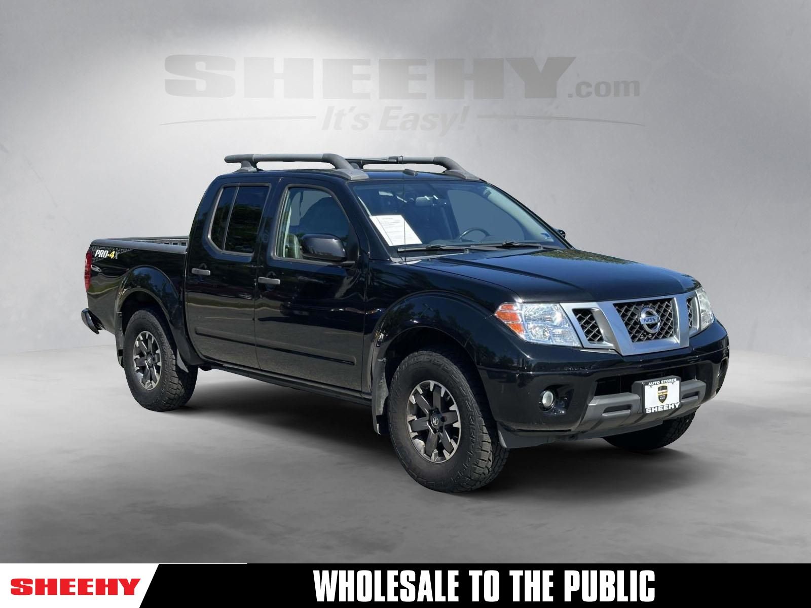 Gray (Magnetic Black) 2018 Nissan Frontier Pickup Truck Four-Wheel Drive 5-Speed Automatic Overdrive