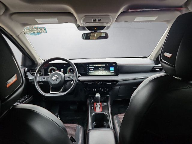 Used 2025 Black Nissan SR image 3