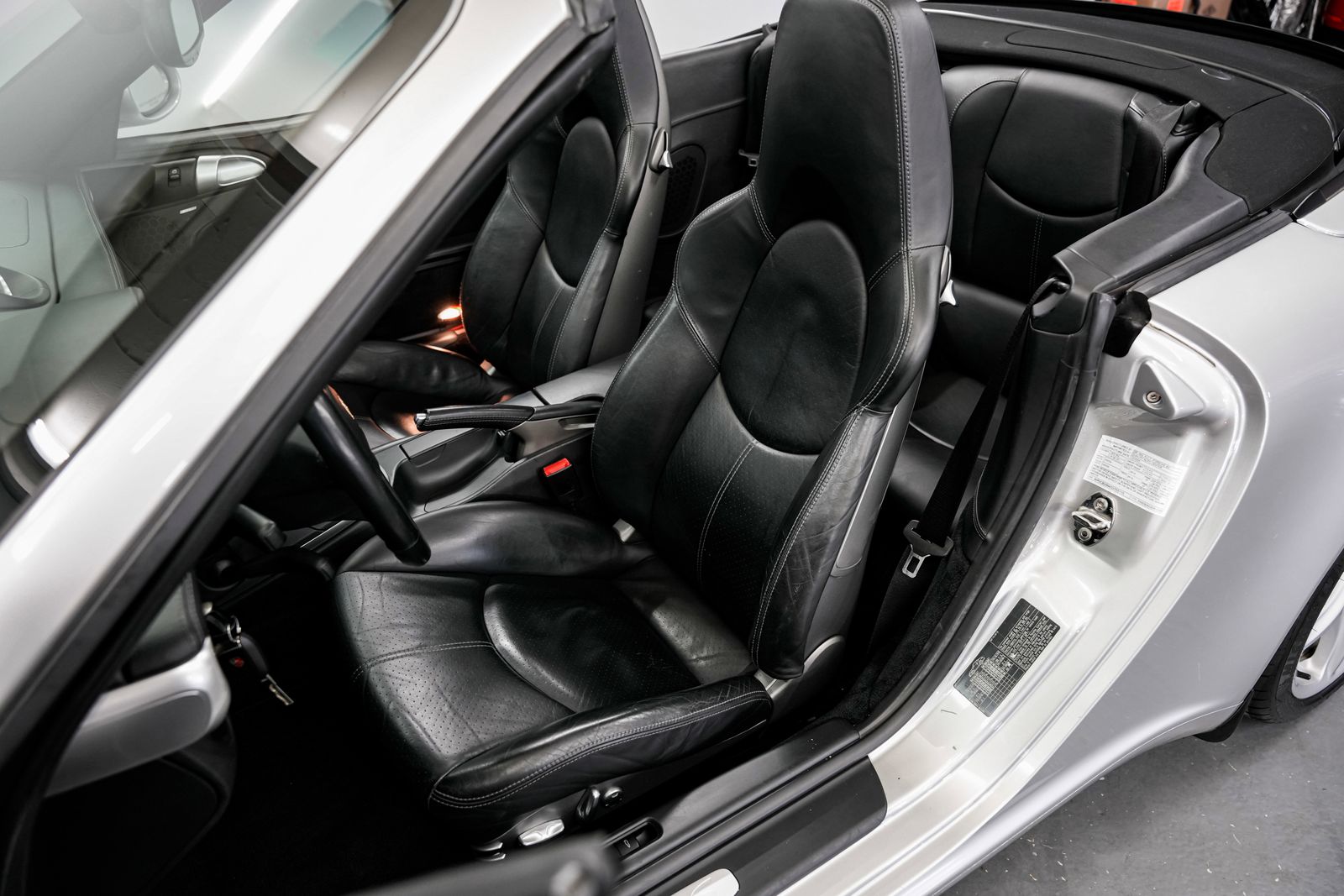 2005 Porsche 911 Carrera S — photo 18