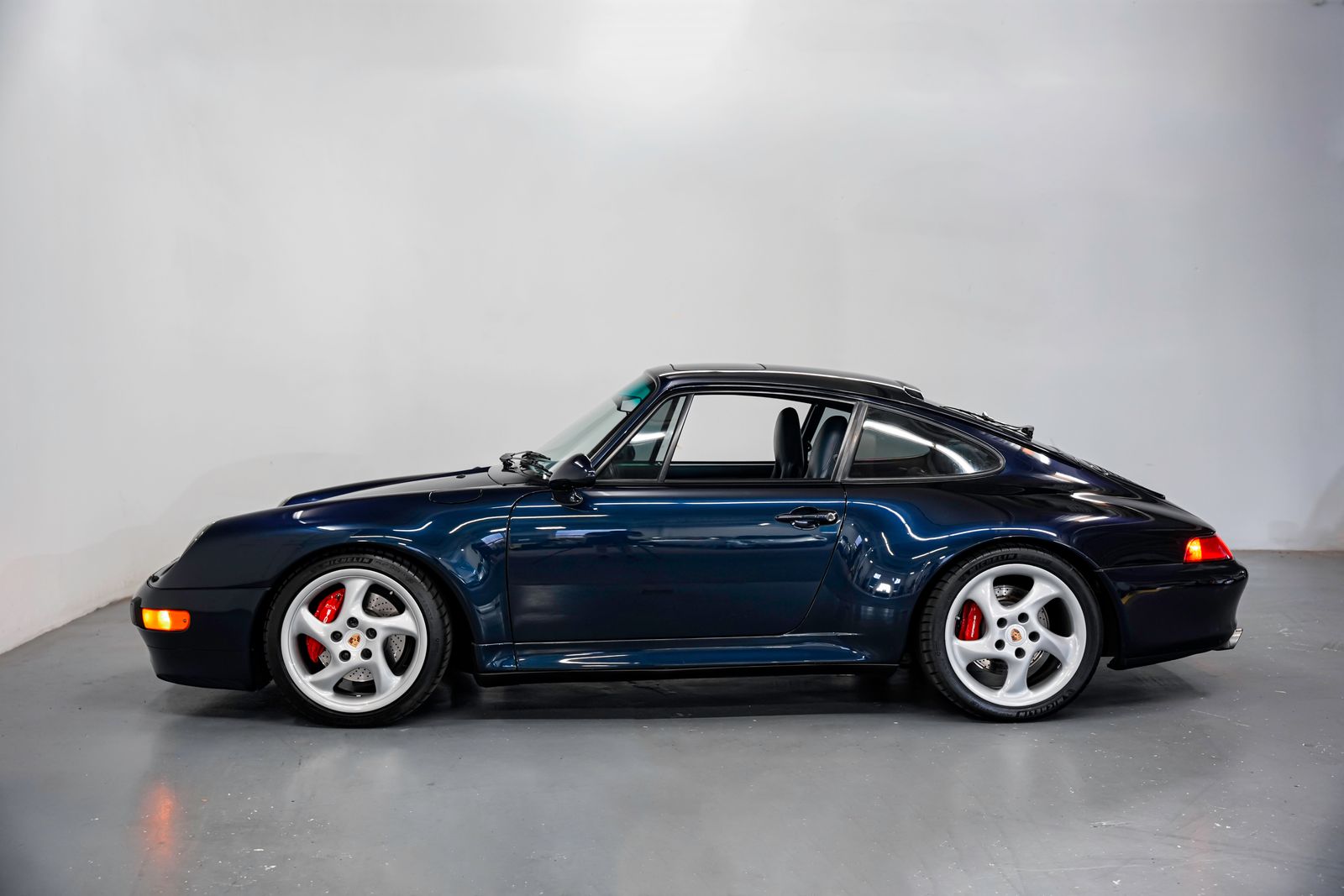 1996 Porsche 911 Carrera 4S — photo 7