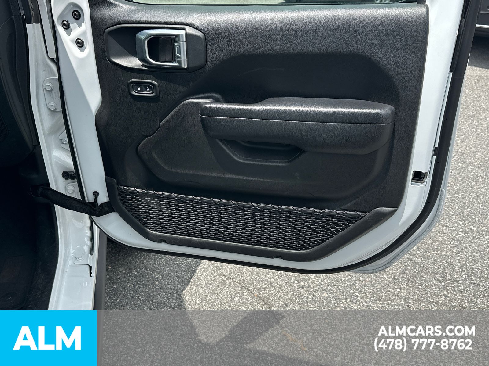 Used 2025 White Jeep Rubicon image 16