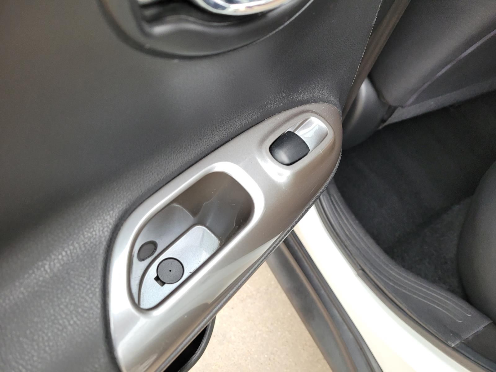 used 2014 Nissan Juke car, priced at $6,600