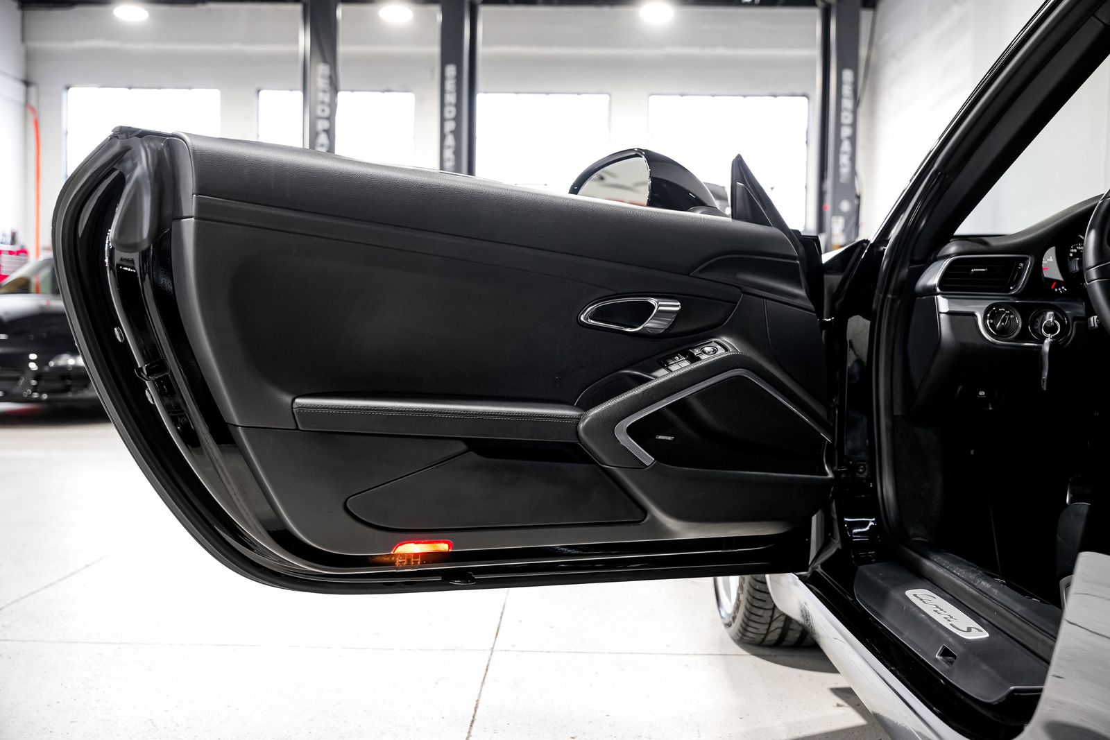 2012 Porsche 911 Carrera S — photo 22