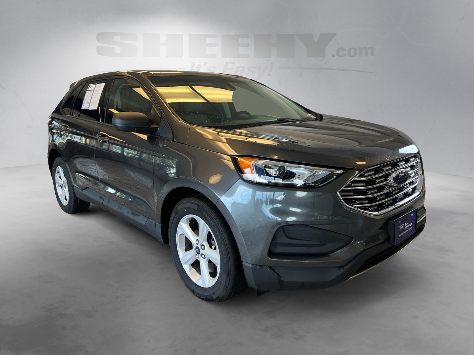 Certified Used 2020 Magnetic Metallic Ford SE image 2
