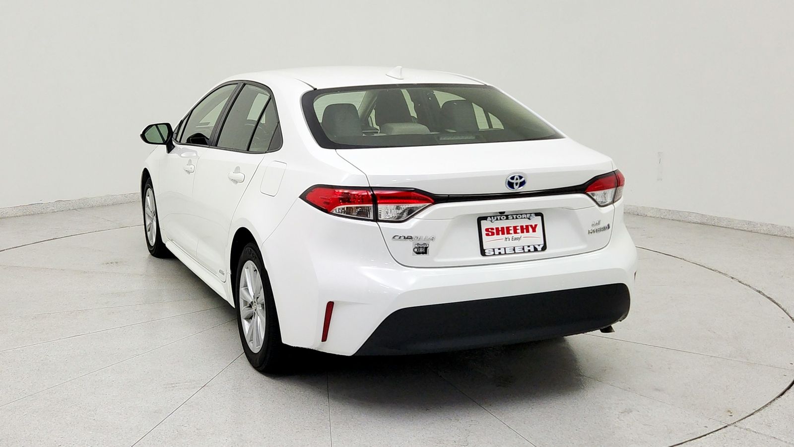 Used 2024 White Toyota LE image 5
