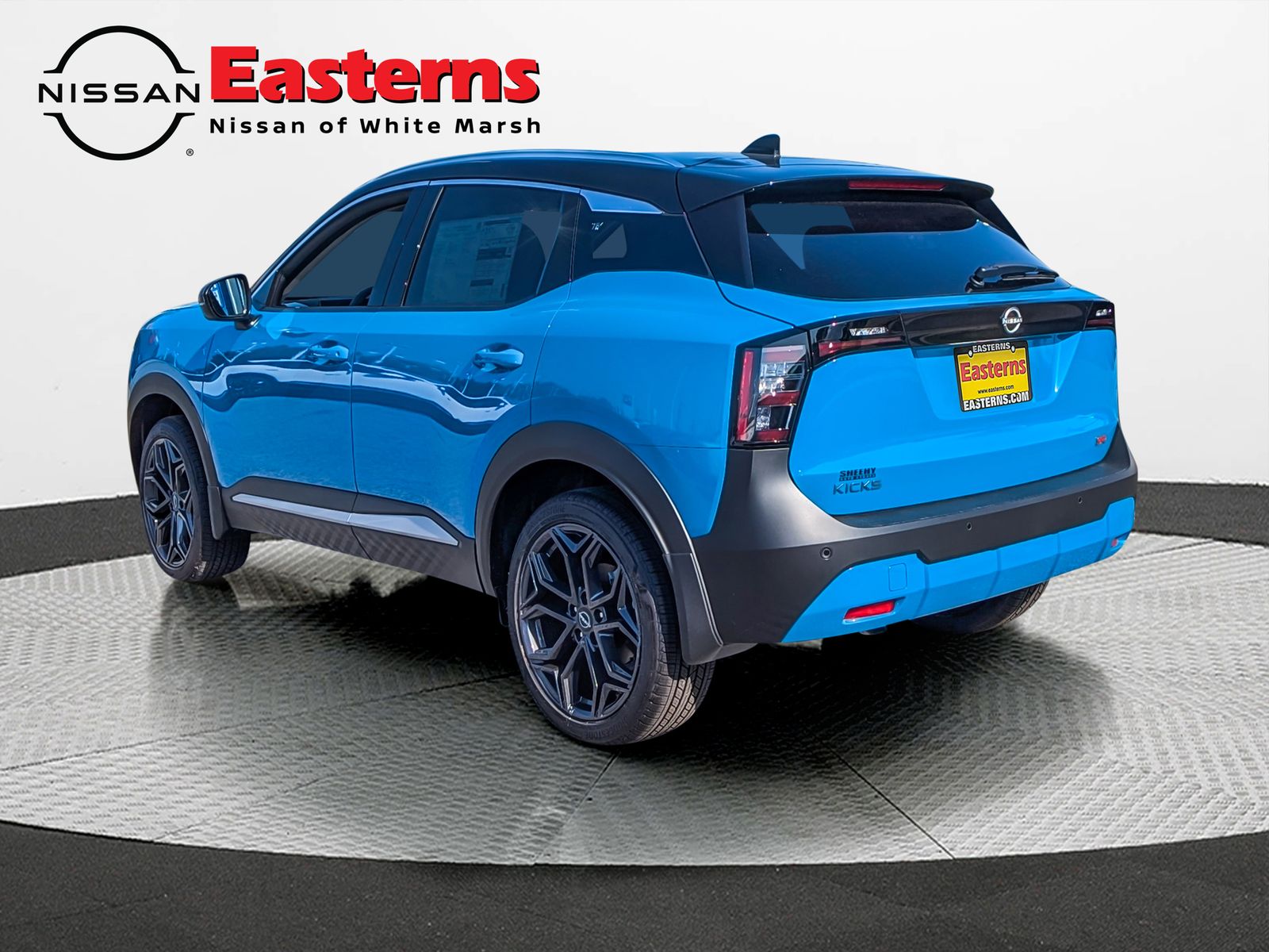 2025 Nissan Kicks SR photo 4