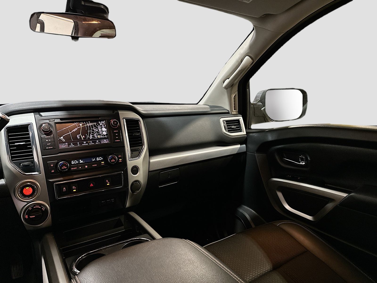 Used 2019 Silver Nissan PRO-4X image 22