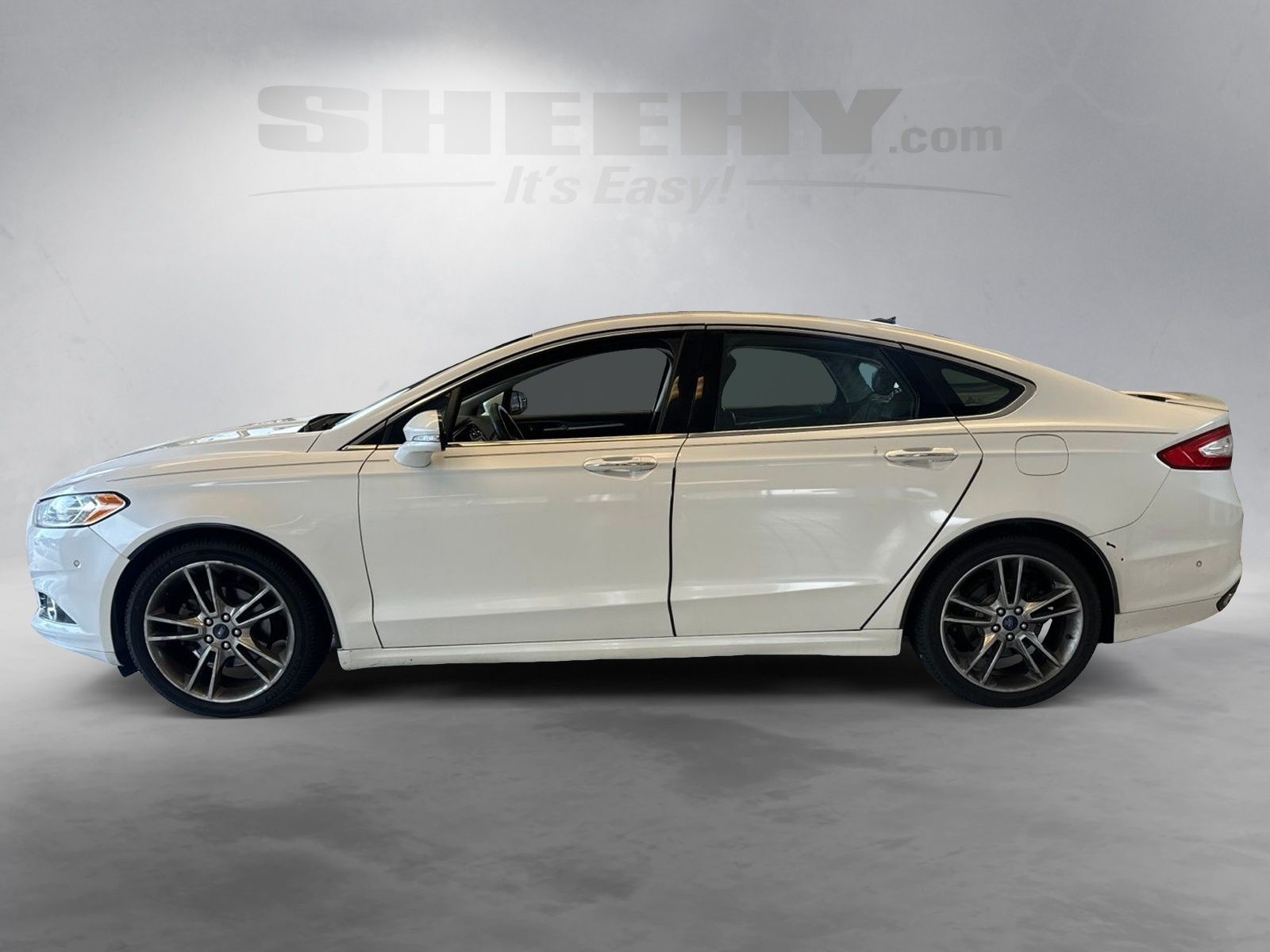 Used 2014 White Platinum Clearcoat Metallic Ford Titanium image 14