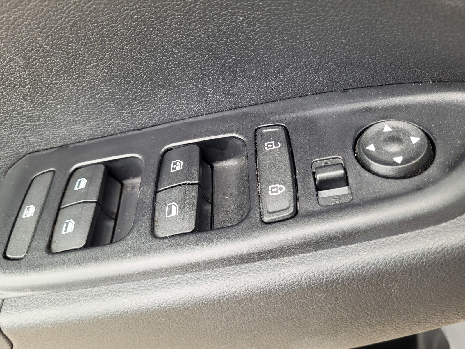 2026 Hyundai Venue SEL - Photo 23