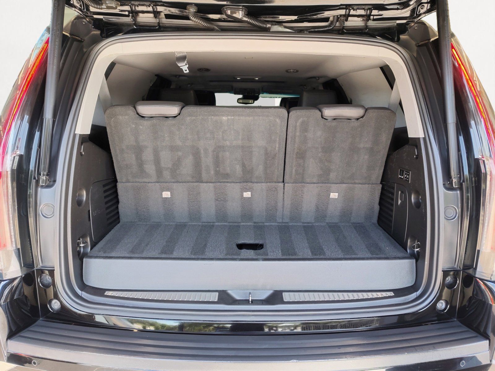 Used Car 2018 Cadillac Escalade  Luxury For Sale Under $25,000 In San Antonio, Texas