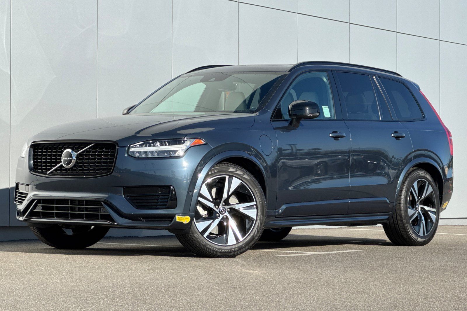2022 Volvo XC90 Recharge R-Design Extended Range eAWD
