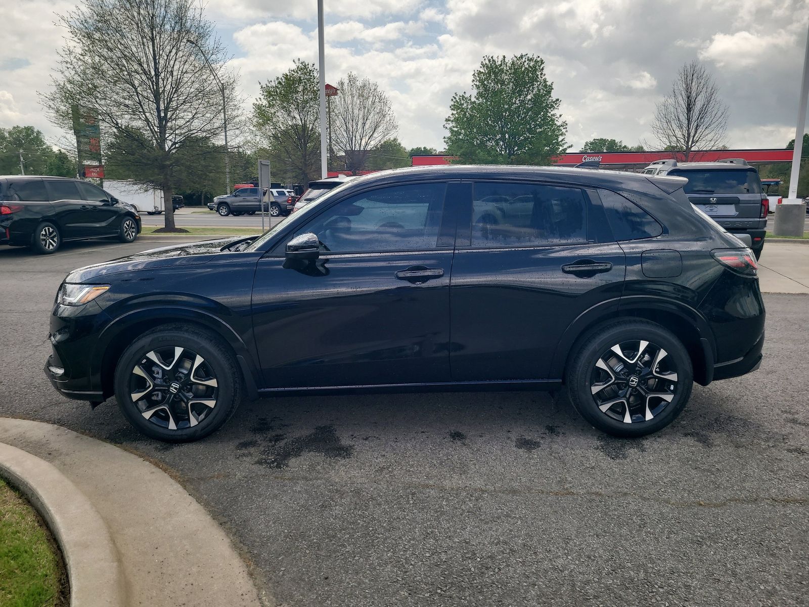 View vehicle photo 6