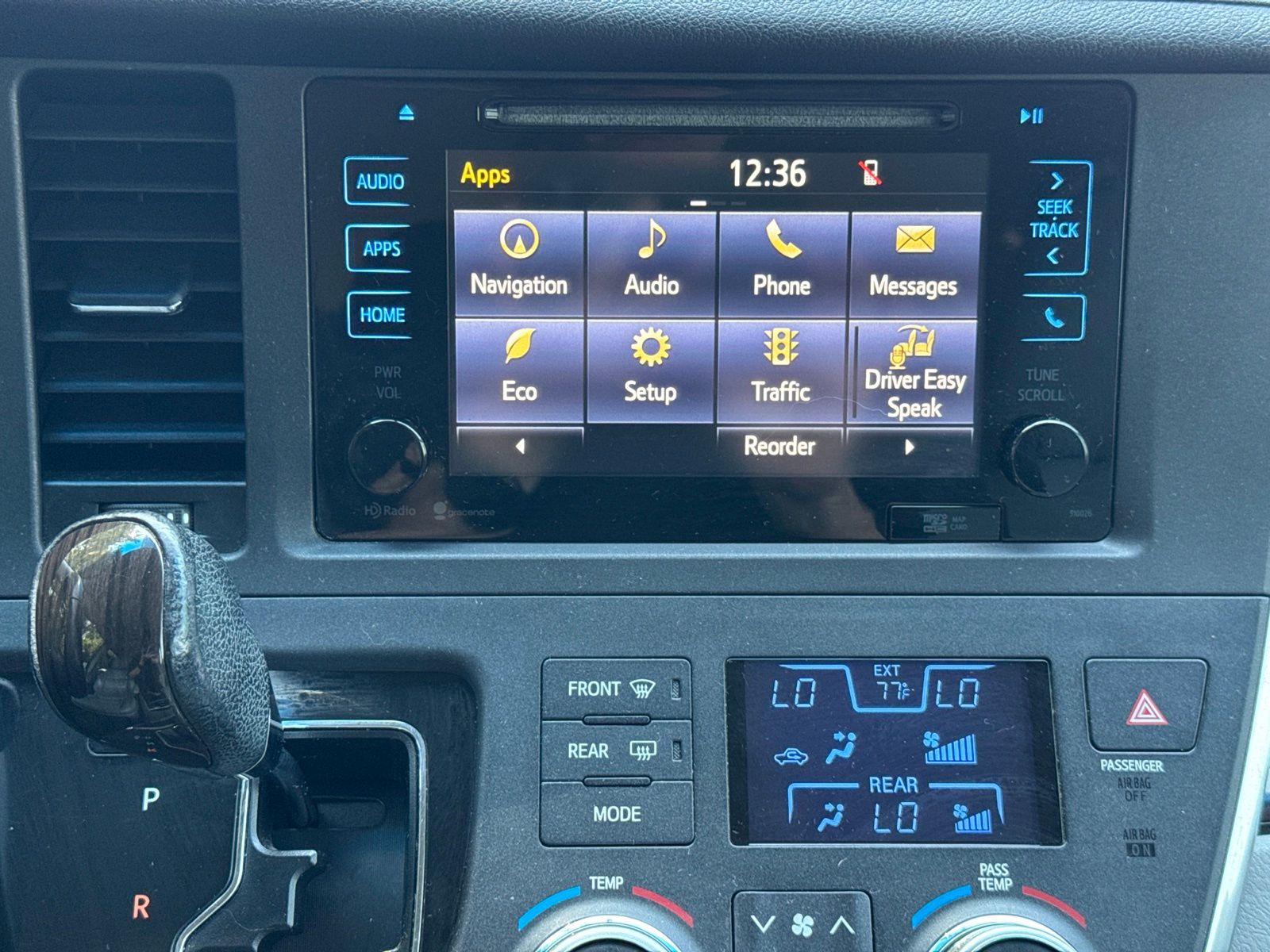 Used 2015 Shoreline Mist Toyota XLE Premium image 4
