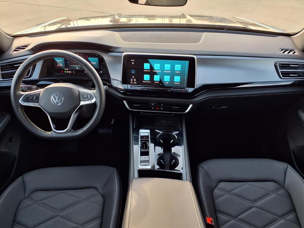 2024 Volkswagen Atlas Cross Sport 2.0T SE w/Technology - 2