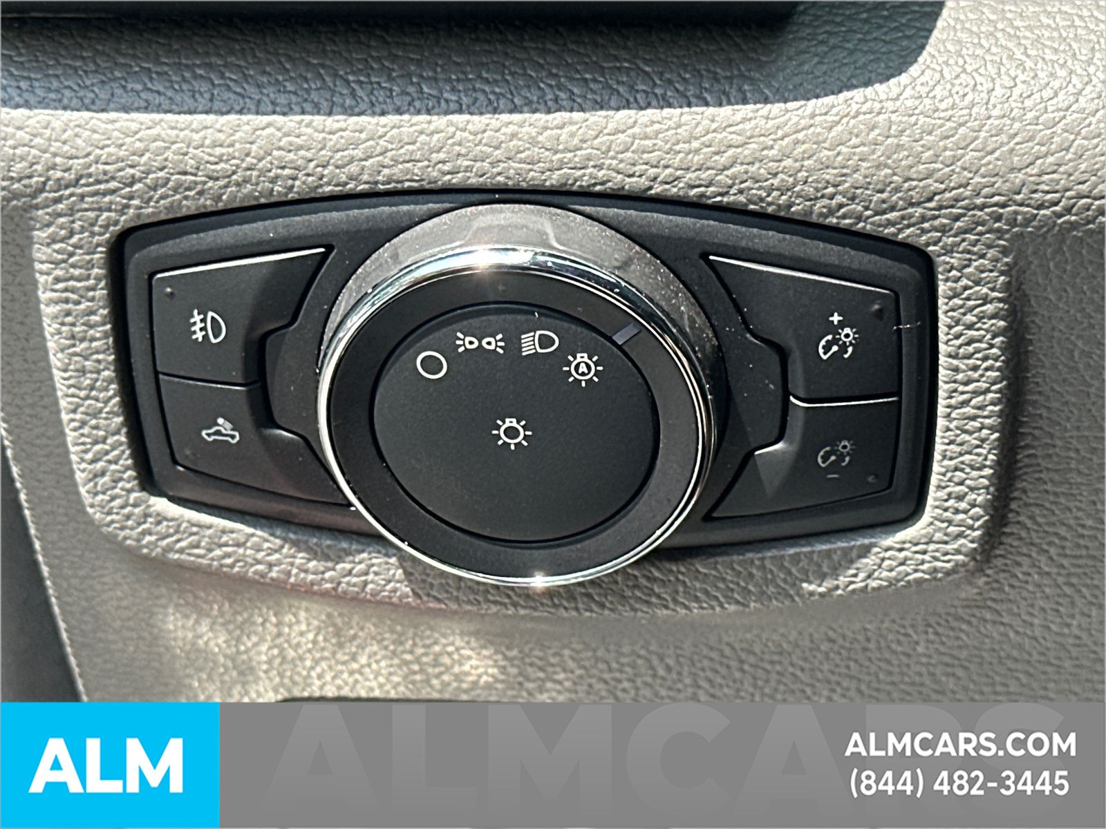 Used 2016 Blue Ford XLT image 34