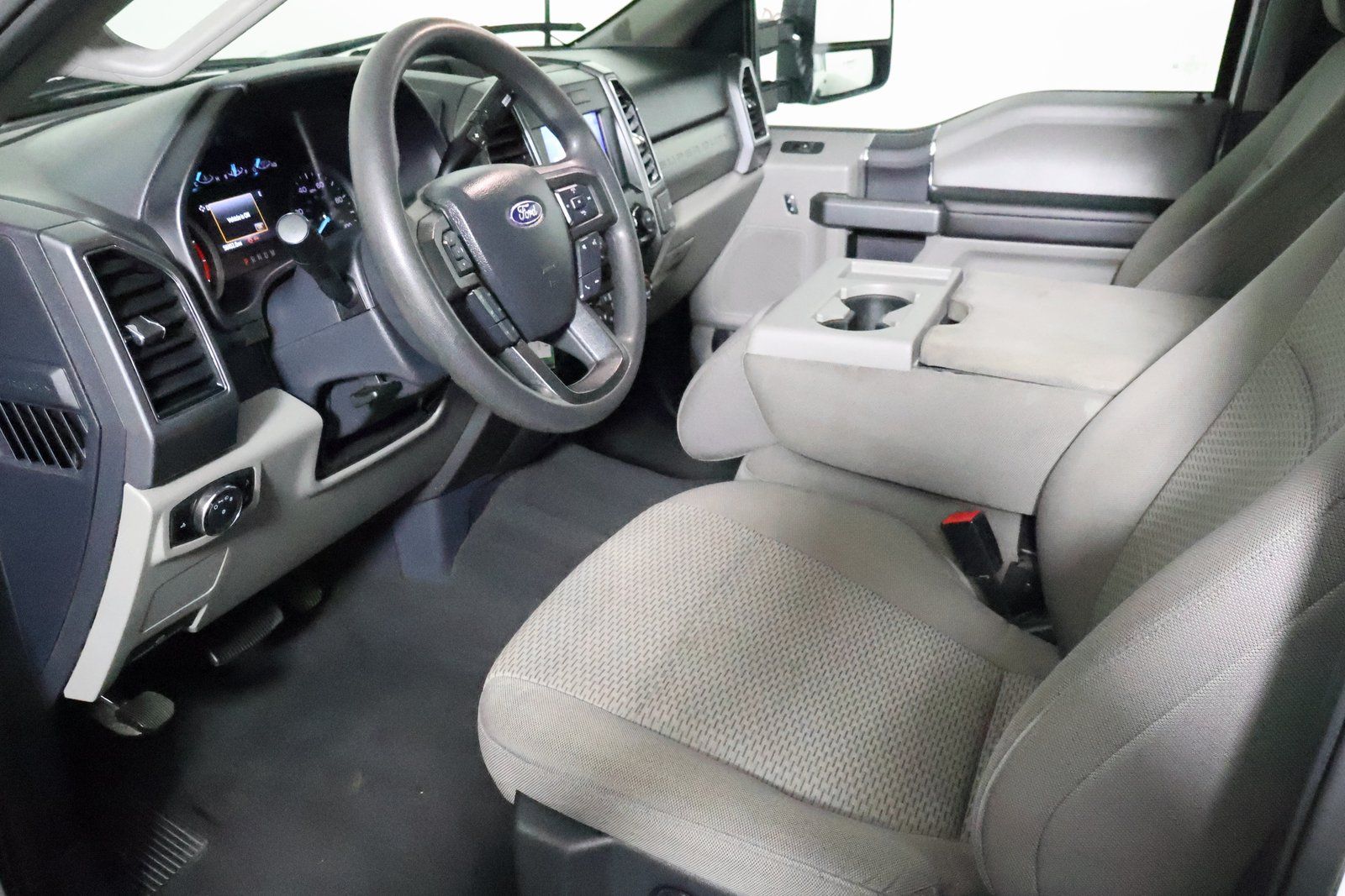 2022 Ford F-350SD XLT photo
